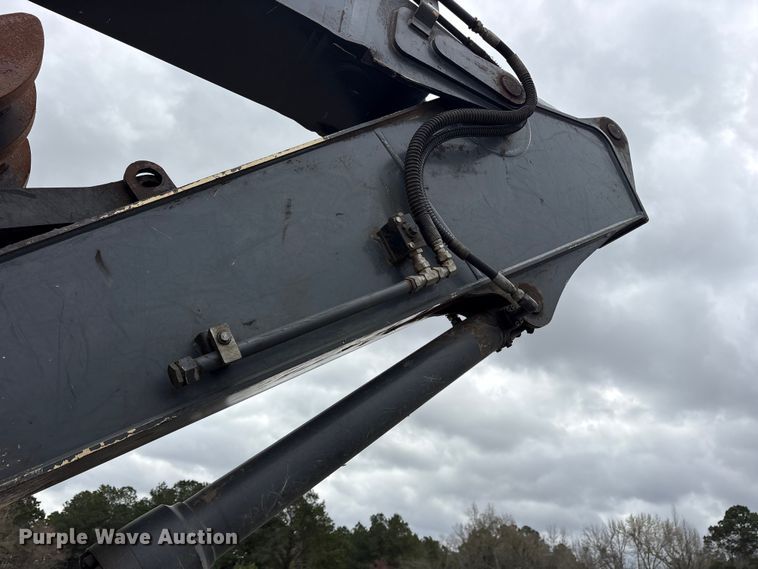 image for item ES8634 2018 John Deere 210G LC excavator