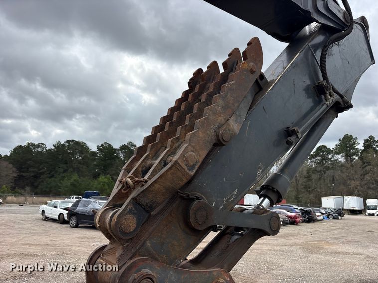 image for item ES8634 2018 John Deere 210G LC excavator