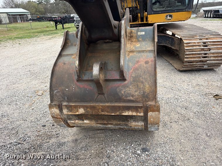 image for item ES8634 2018 John Deere 210G LC excavator