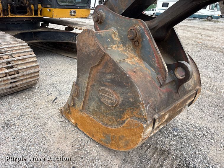 image for item ES8634 2018 John Deere 210G LC excavator