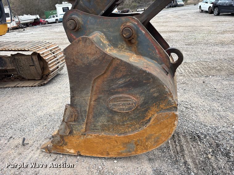image for item ES8634 2018 John Deere 210G LC excavator