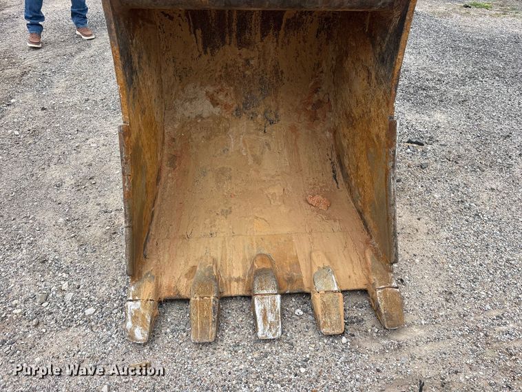 image for item ES8634 2018 John Deere 210G LC excavator