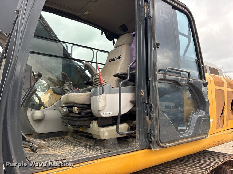 image for item ES8634 2018 John Deere 210G LC excavator