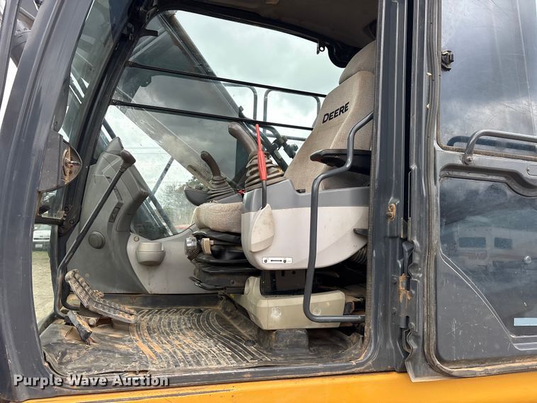 image for item ES8634 2018 John Deere 210G LC excavator