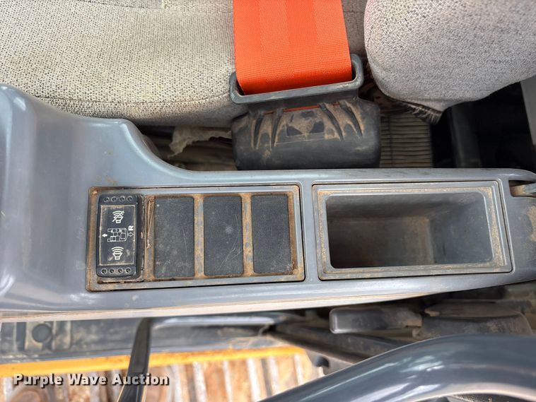 image for item ES8634 2018 John Deere 210G LC excavator