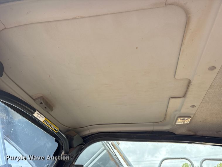 image for item ES8634 2018 John Deere 210G LC excavator