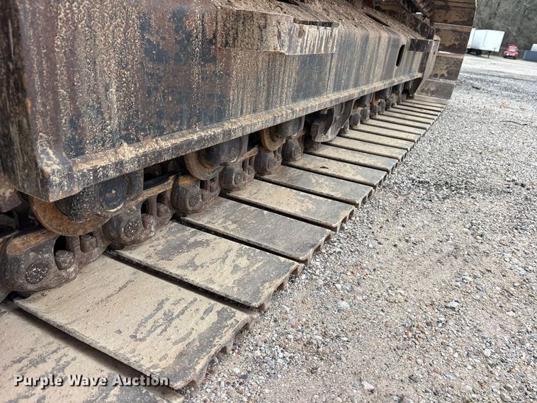 image for item ES8634 2018 John Deere 210G LC excavator