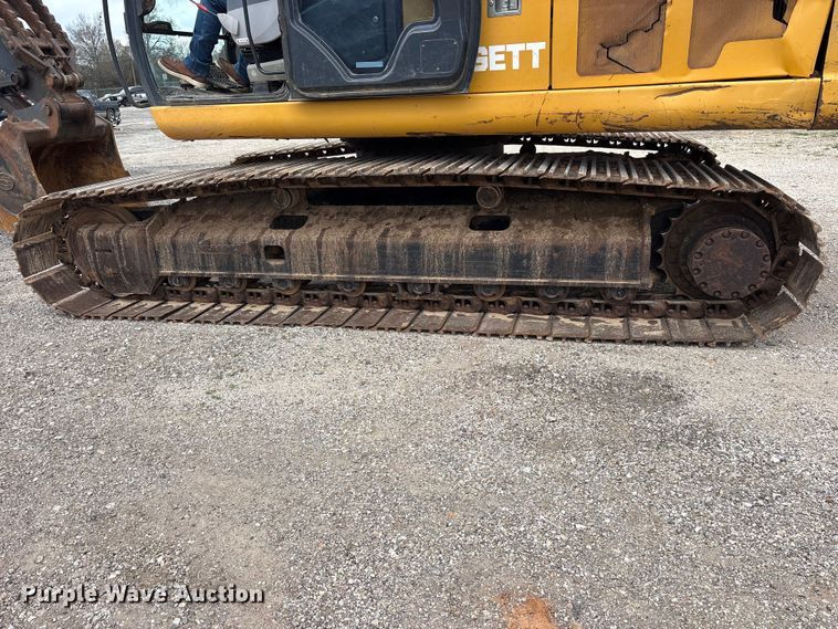 image for item ES8634 2018 John Deere 210G LC excavator