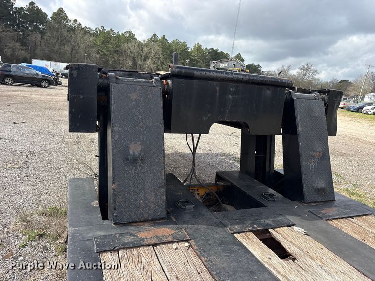 image for item ES8635 2015 True Texan Mfg lowboy equipment trailer