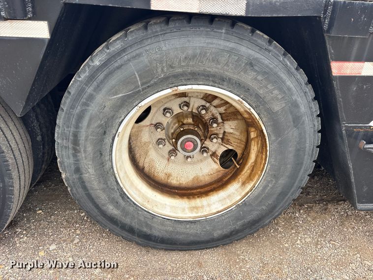 image for item ES8635 2015 True Texan Mfg lowboy equipment trailer