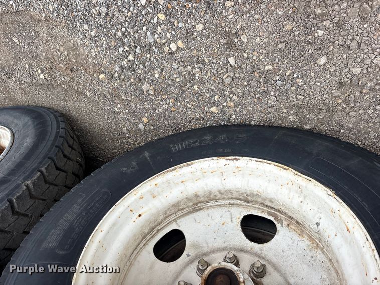 image for item ES8635 2015 True Texan Mfg lowboy equipment trailer