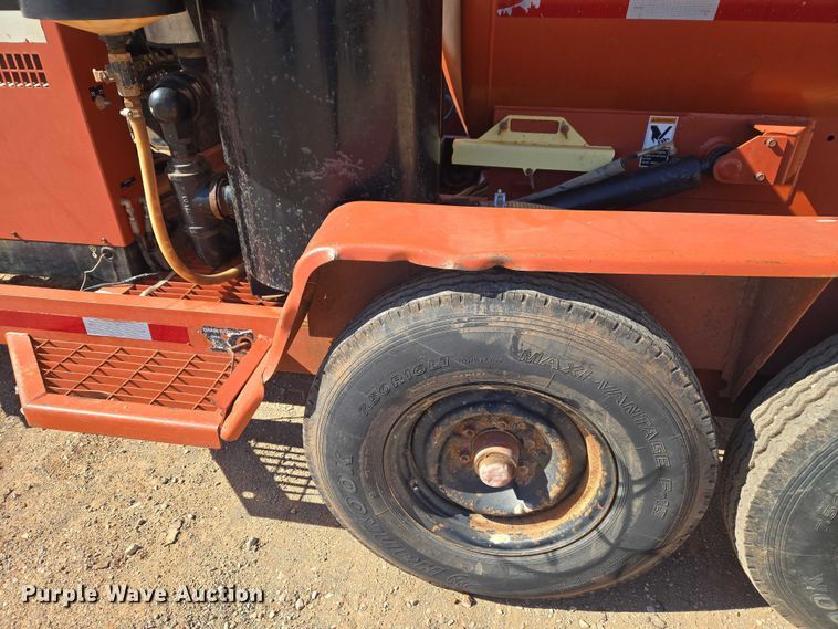 image for item ET1354 2005 Ditch Witch FX30S vacuum excavator