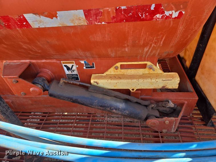 image for item ET1354 2005 Ditch Witch FX30S vacuum excavator