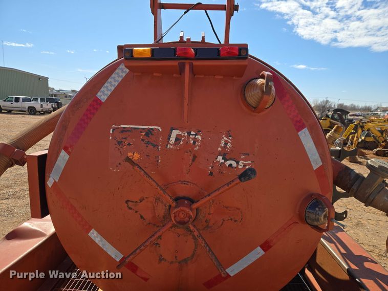 image for item ET1354 2005 Ditch Witch FX30S vacuum excavator