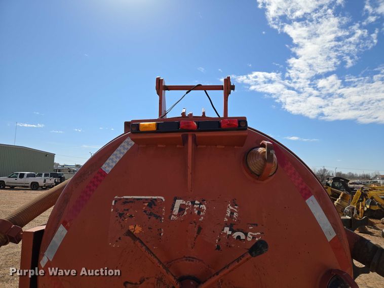 image for item ET1354 2005 Ditch Witch FX30S vacuum excavator