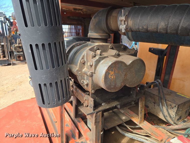 image for item ET1354 2005 Ditch Witch FX30S vacuum excavator