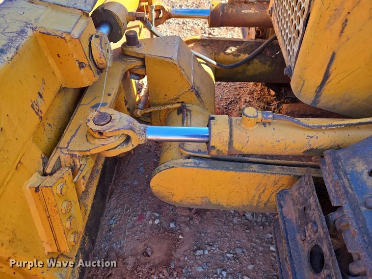 image for item ET1372 1979 International TD7E dozer