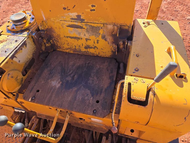 image for item ET1372 1979 International TD7E dozer