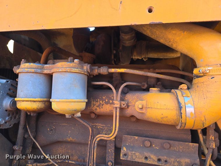 image for item ET1372 1979 International TD7E dozer