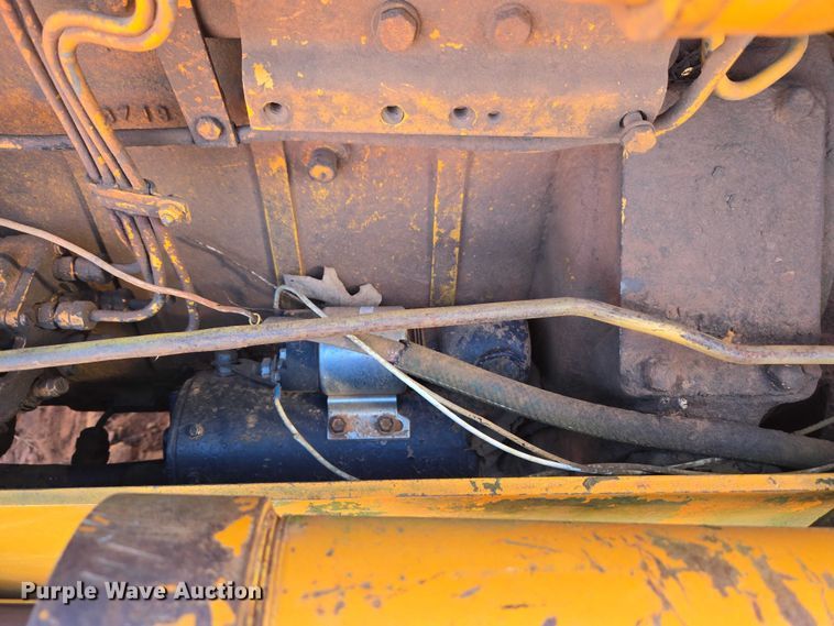 image for item ET1372 1979 International TD7E dozer