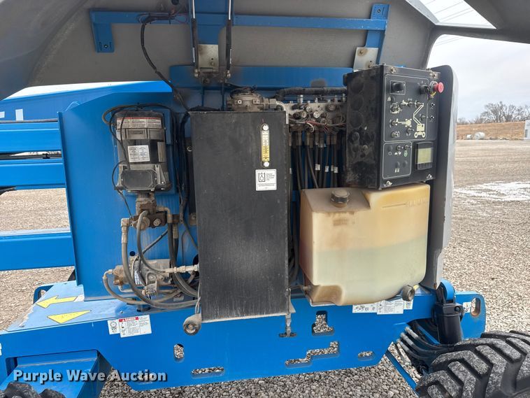 image for item ET1554 2014 Genie Z-45/25J boom lift