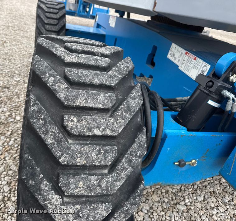 image for item ET1554 2014 Genie Z-45/25J boom lift