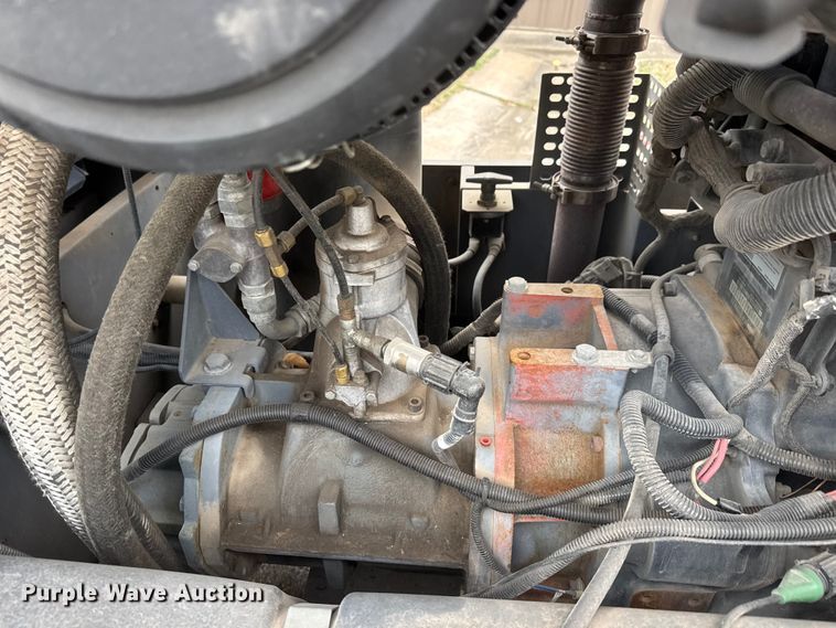 image for item ET1557 2013 Altas Copco XAS400JD7 Tier 4 air compressor