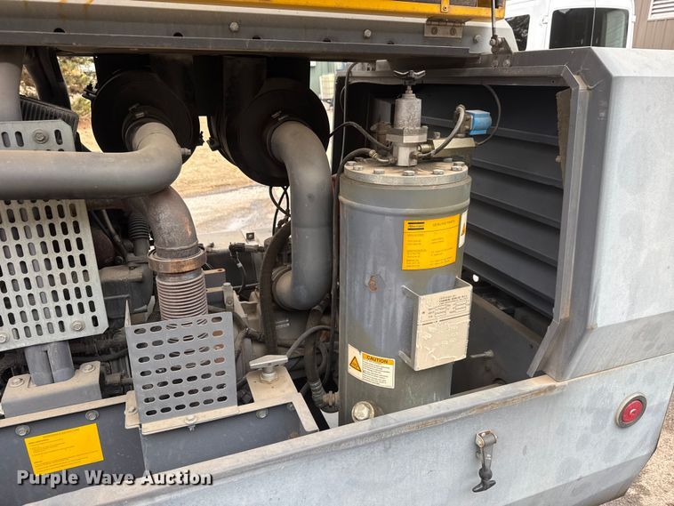 image for item ET1557 2013 Altas Copco XAS400JD7 Tier 4 air compressor