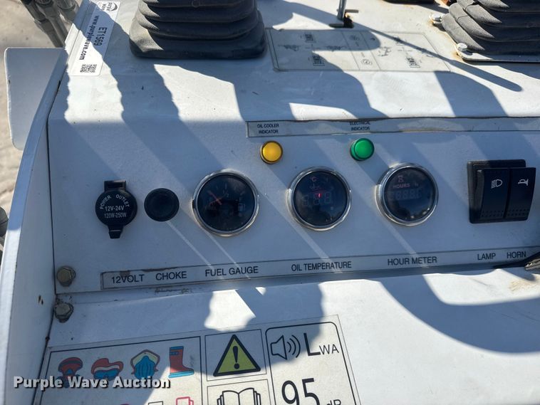 image for item ET1569 2024 JQ Power JQ400 compact utility loader