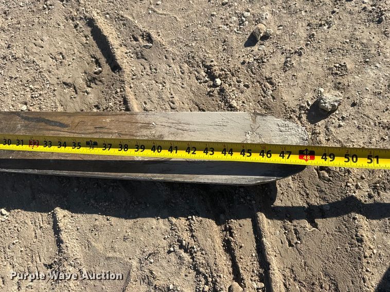 image for item ET1570 2014 John Deere 320E skid steer loader