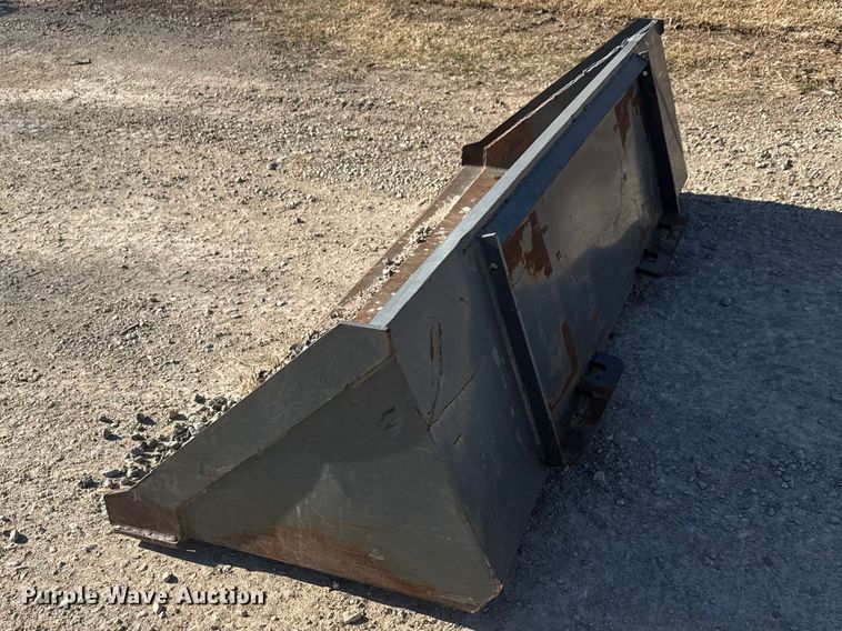 image for item ET1570 2014 John Deere 320E skid steer loader