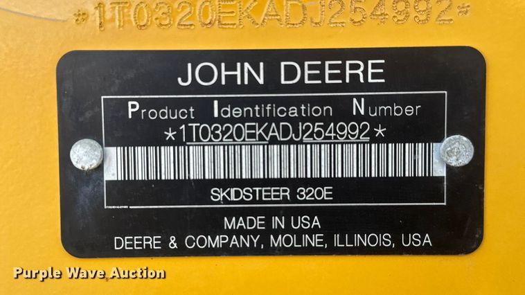 image for item ET1570 2014 John Deere 320E skid steer loader