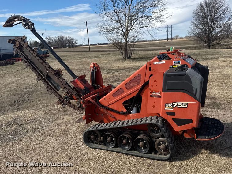 image for item ET1576 2014 Ditch Witch SK755 trencher