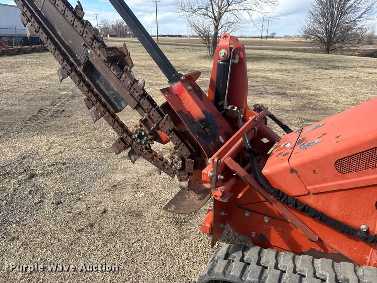 image for item ET1576 2014 Ditch Witch SK755 trencher