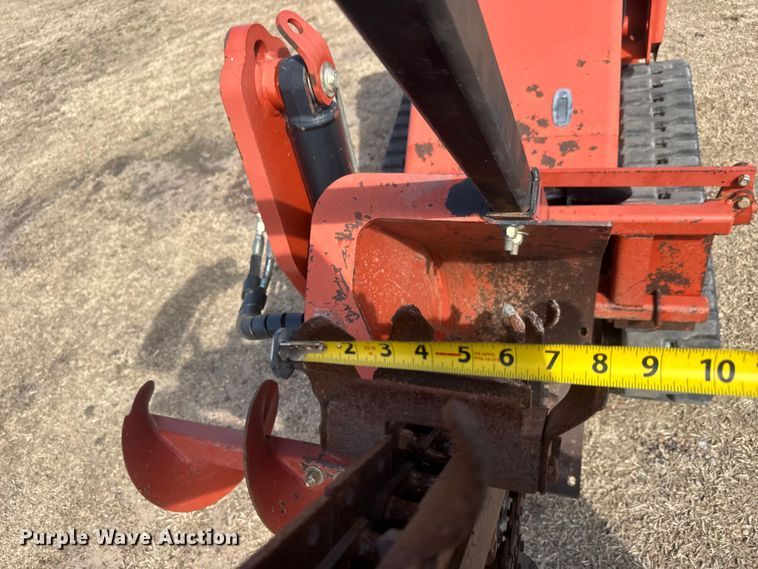 image for item ET1576 2014 Ditch Witch SK755 trencher