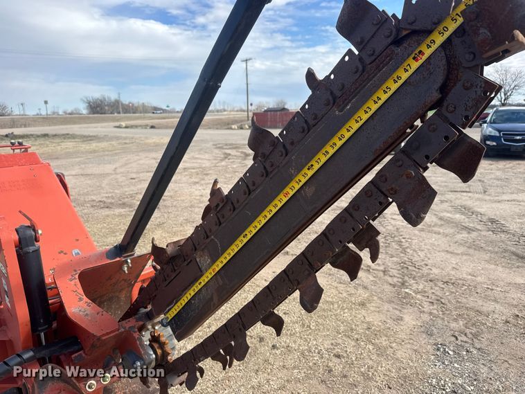 image for item ET1576 2014 Ditch Witch SK755 trencher