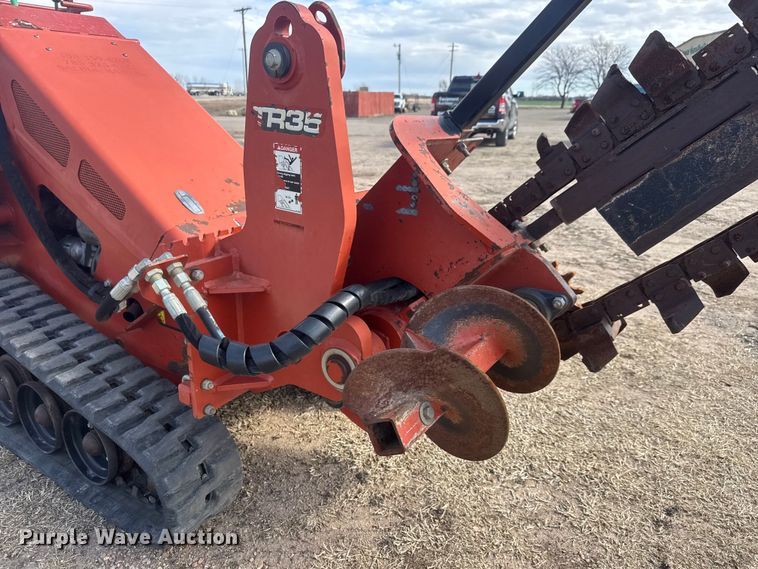 image for item ET1576 2014 Ditch Witch SK755 trencher