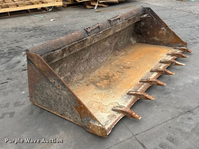 image for item ET1625 Bobcat skid steer bucket