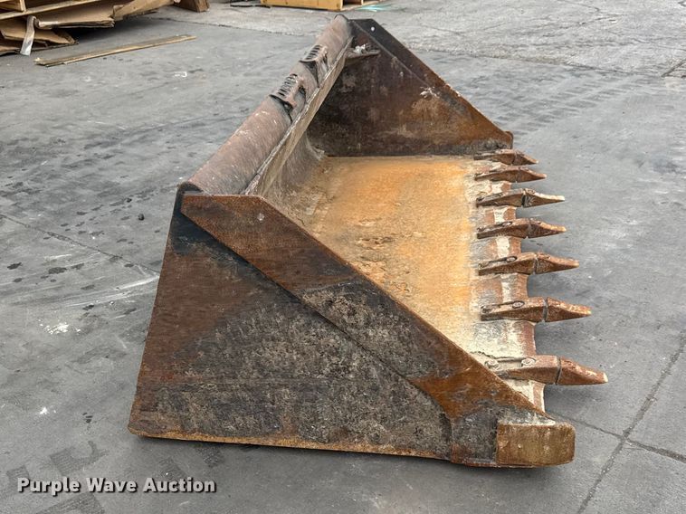 image for item ET1625 Bobcat skid steer bucket