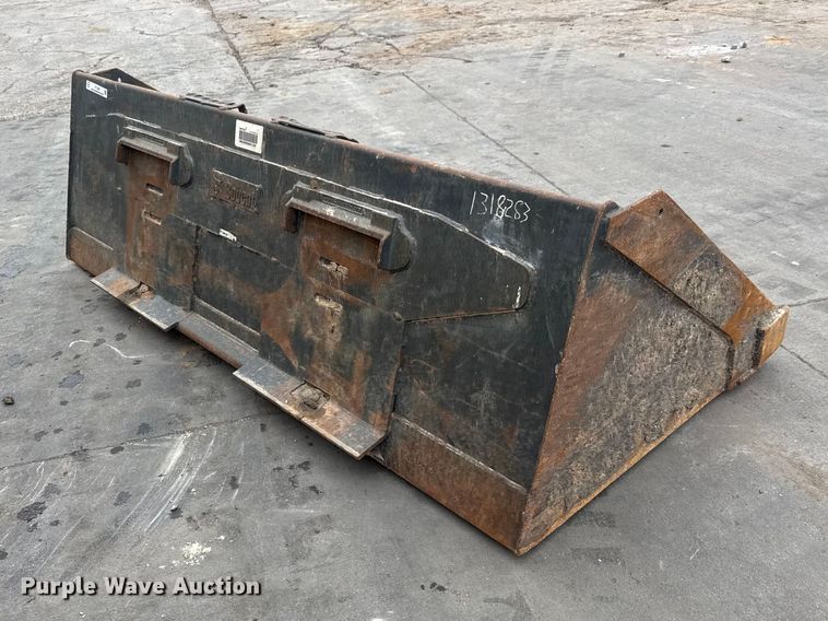 image for item ET1625 Bobcat skid steer bucket