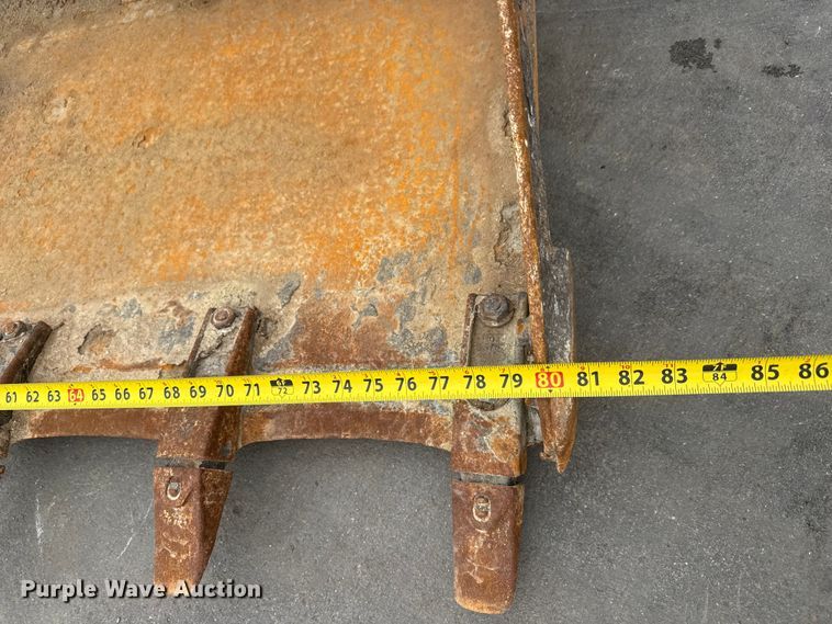 image for item ET1625 Bobcat skid steer bucket