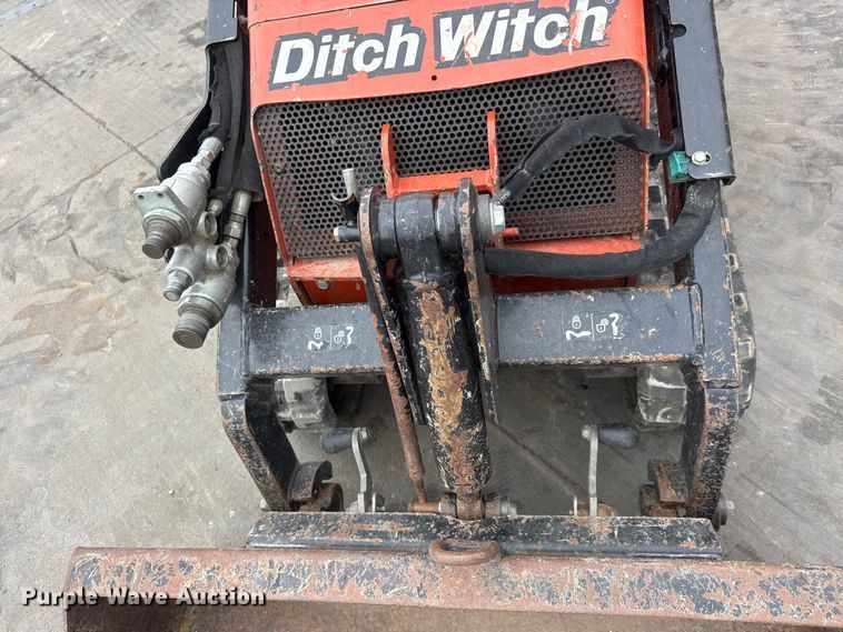 image for item ET1629 2020 Ditch Witch SK800 compact utility loader