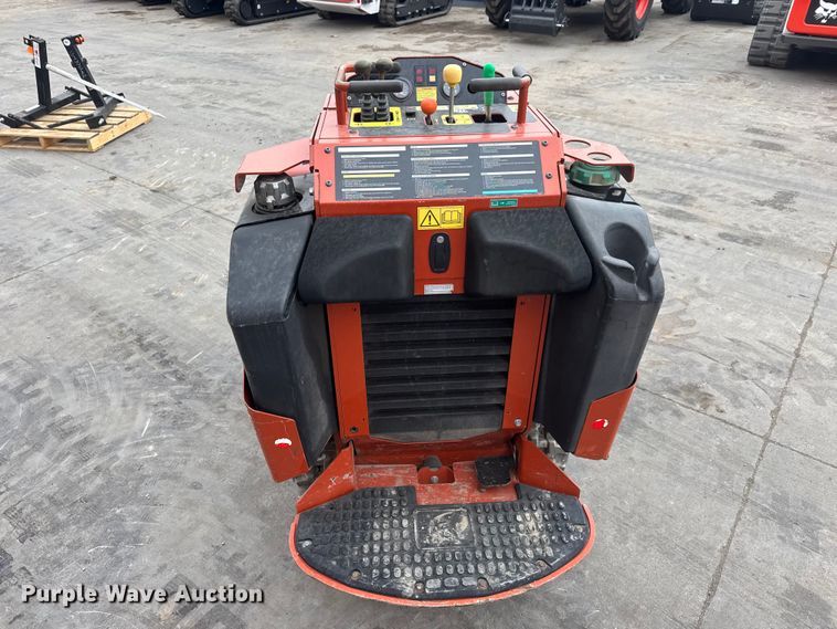 image for item ET1629 2020 Ditch Witch SK800 compact utility loader