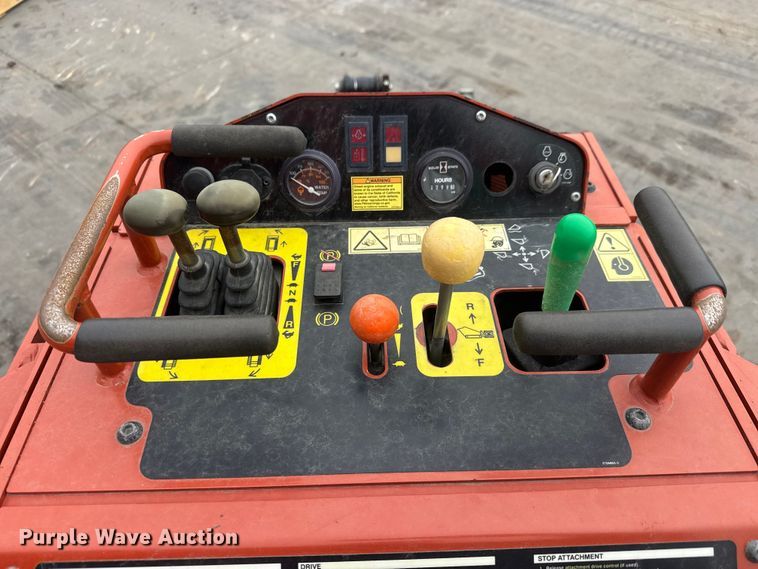 image for item ET1629 2020 Ditch Witch SK800 compact utility loader