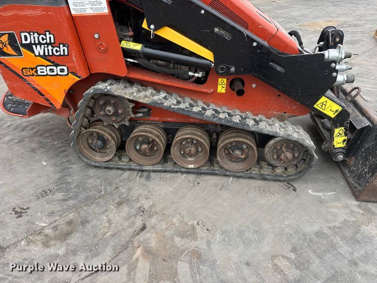 image for item ET1629 2020 Ditch Witch SK800 compact utility loader