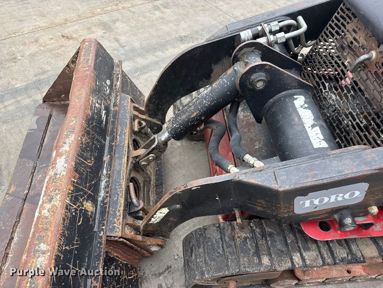 image for item ET1630 Toro TX427 compact utility loader