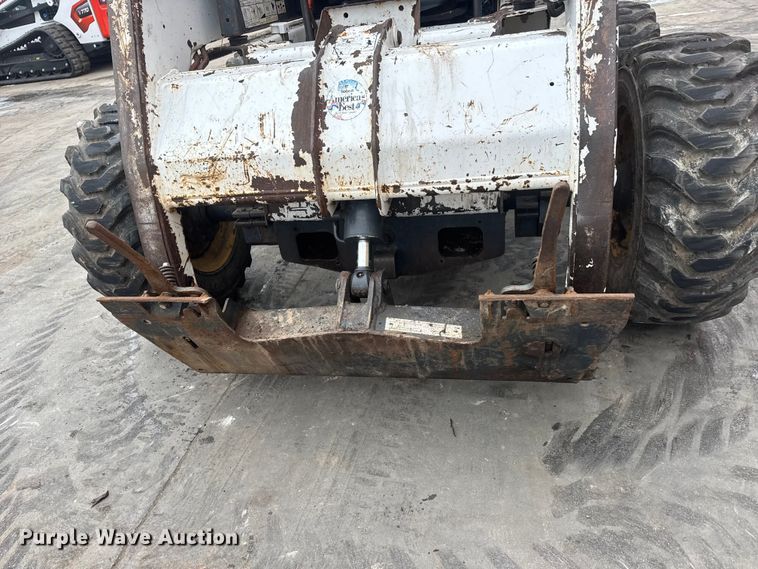 image for item ET1631 1996 Bobcat 763 skid steer loader