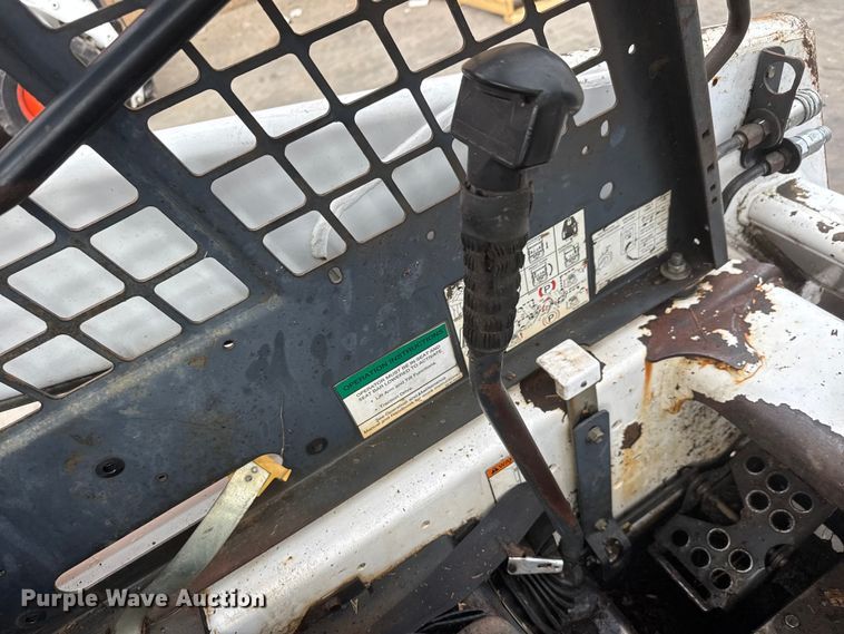 image for item ET1631 1996 Bobcat 763 skid steer loader