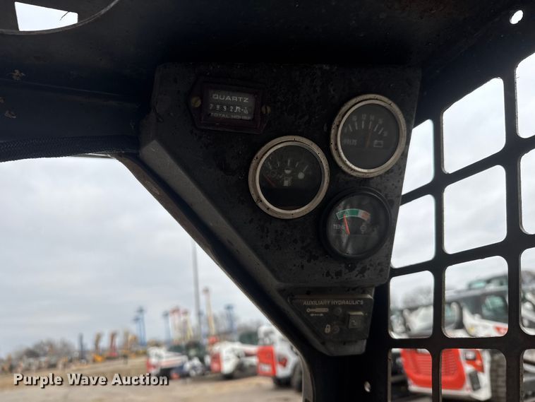 image for item ET1631 1996 Bobcat 763 skid steer loader