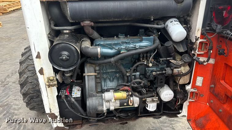 image for item ET1631 1996 Bobcat 763 skid steer loader